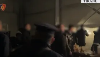 Emrat/ Mashtruan një person dhe i morën 40 mijë euro, zbulohet edhe një parcelë kanabisi, 4 të arrestuar