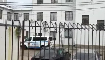 EMRI/ Dyshohet se abuzoi me të miturën, Gjykata lë në burg njerkun e 12-vjeçares