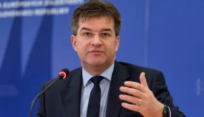 Emri i tij doli në dosjen Epstein, Miroslav Lajçak jep dorëheqjen si këshilltar i kryeministrit sllovak