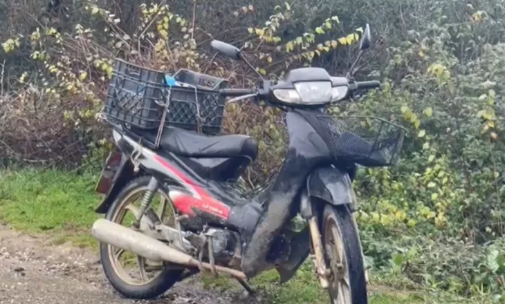 EMRI/ U rrëzua pasi humbi kontrollin e motoçikletës, ndërron jetë i moshuari në Lushnje. Dyshimet e familjarëve..