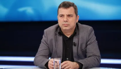 Enton Abilekaj kundër “shëtitjeve” të opozitës ndaj Ramës