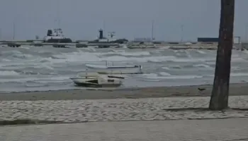 Erë e fortë, pezullohet lundrimi i tragetit me Brindizin në Vlorë