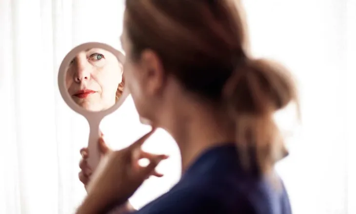 Erin Hanson: Asnjëherë mos i beso një pasqyre