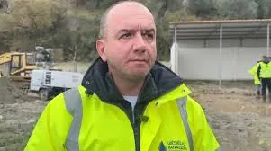 Ermali i UKV la vlonjatët 5 ditë pa u larë, me paratë e tyre bleu fuoristradë