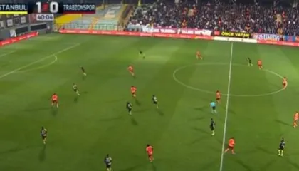 Ernest Muçi nuk di të ndalet, shënon dopietë dhe ndez tribunën