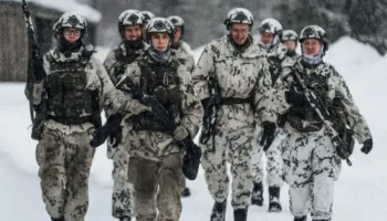 Evropa dërgon trupa të NATO-s në Groenlandë për të frenuar ambiciet e Donald Trump