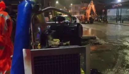 FA vijon punën për nxjerrjen e ujit nga banesat në Durrës