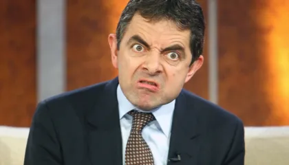 Fakte të pabesueshme për Rowan Atkinson, nga shpëtimi i familjes nga një aksident avioni tek lidhja me familjen mbretërore