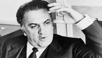 Federico Fellini: E kuptova se nuk ka nevojë të shqetësohesh nëse në moshën 40-vjeçare nuk di çfarë të bësh me jetën tënde…