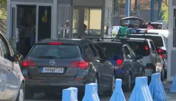 Festat mbaruan/ Të gjithë kthehen në shtëpitë e tyre, vijon fluksi i lartë në pikën kufitare Morinë–Vërmicë