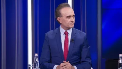 Fieri nën ujë, Baçi: Qytetarët po braktisen nga qeveria, të shpallet gjendja e fatkeqësisë natyrore