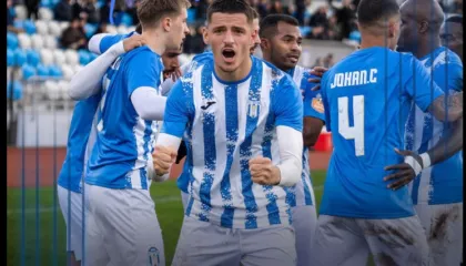 Fitore shprese për Tiranën, Redon Xhixha protagonist që në ndeshjen e parë pas rikthimit