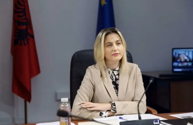 Fjalori i Madh i Gjuhës Shqipe/ Ina Zhupa: Mungesë profesionalizmi- Akademia e Shkencave do të thirret në dëgjesë!