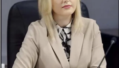 Fjalori i ri i gjuhës shqipe përgatitur nga Akademia, Ina Zhupa: Paraqet shqetësime serioze për mungesë profesionalizmi