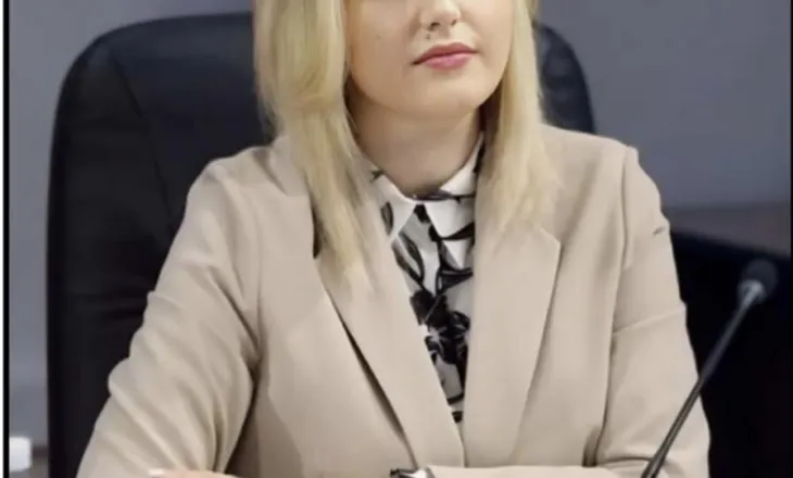 Fjalori i ri i gjuhës shqipe përgatitur nga Akademia, Ina Zhupa: Paraqet shqetësime serioze për mungesë profesionalizmi