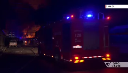 Flakët përfshinë tregun tek “5 Maji”, Drejtori i Zjarrfikëses së Tiranës tregon si paraqitet situata