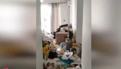 Flet për herë të parë babai i tre fëmijëve që u gjetën vetëm në shtëpi: Me gruan u divorcuam se më tradhtoi! I dashuri i saj më rrahu djalin! Kam edhe video