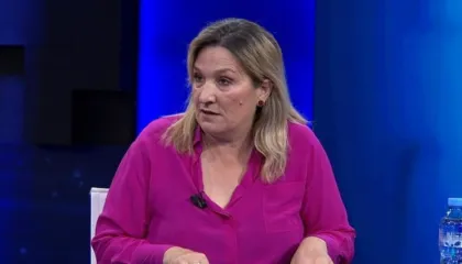 Flutura Açka flet për tryezën e opozitës: Disa prej tyre janë pjesë e problemit! Kërkohet një “transfuzion” i fortë për ndryshimin e situatës