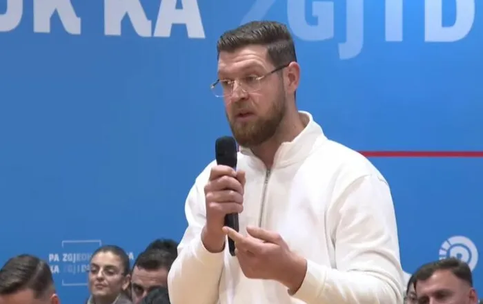 “Foltoret nuk janë të mjaftueshme”/ Drejtuesi i FRPD Durrës kritika Berishës: Nuk mundet kështu Rama..