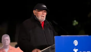 Foltorja”/ Qytetari: Këtu mbrapa meje është kështjella e hajnisë, kështjella e turpit!