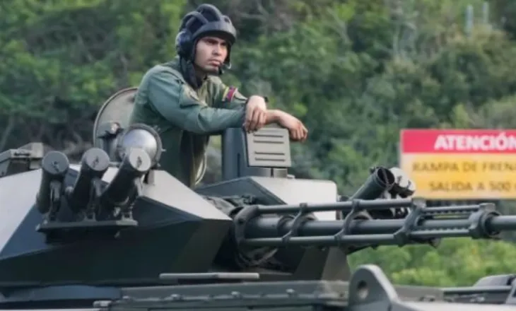 Forca të shumta të sigurisë patrullojnë rrugët e kryeqytetit të Venezuelës