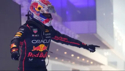 Formula 1 drejt sezonit të ri, Red Bulli dhe Versttapen hapin të parët kartat