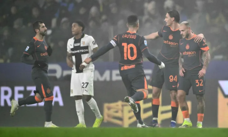 FOTO/ “Arratiset” Inter, Chivu bën prova për titull, +4 nga Napoli (VIDEO)