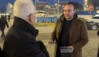 FOTO/ Balliu vazhdon takimet në Astir: Revolta, shpresa e vetme për liri