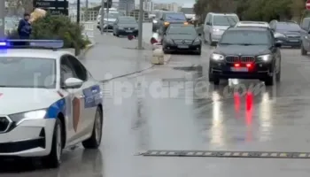 FOTOLAJM / Dhëndri i Donald Trump mbërrin në Vlorë, takim me një studio arkitekturore për Sazanin