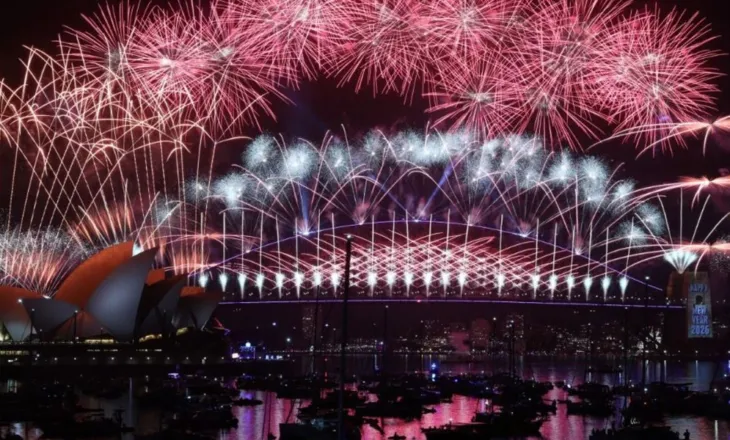 FOTOLAJM/ “Festime dhe spektakël fishekzjarresh”, ja si e priti bota Vitin e Ri 2026