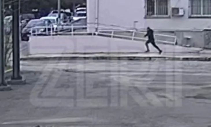 FOTOLAJM/ Momenti kur Altin Ndoci largohet me vrap nga spitali