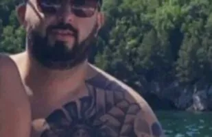 FOTOT-Plagosja me armë zjarri e dy shqiptarëve në Greqi/ Detajet nga atentati, një person hyri në lokal dhe…