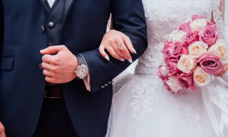 Franca heq detyrimin martesor për të kryer marrëdhënie seksuale mes çiftit