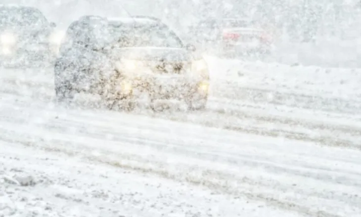 Franca në alarm për dëborë dhe akull