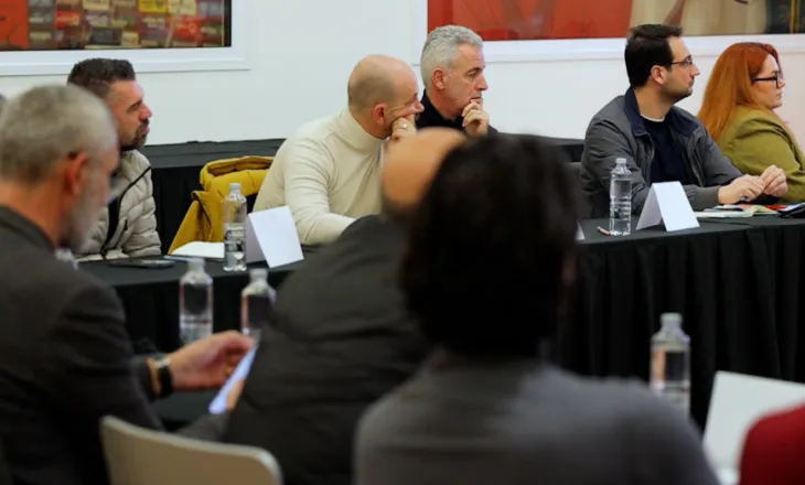 FSHF organizon seminar mbi inteligjencën emocionale në “Shtëpinë e Futbollit” me stafet e ekipeve kombëtare