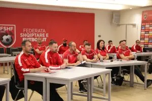 FSHF s’ndal së lëshuari diploma, së fundmi kurs për trajner fitnesi