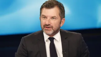 Ftesa e Trump/ Bushati: Po e shesin sapunin për djathë, është shplarje truri