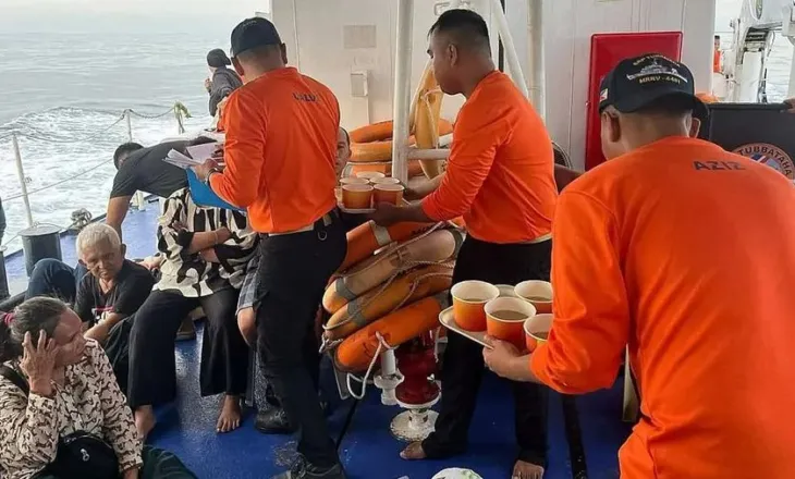 Fundoset trageti me mbi 350 persona në bord në Filipine, 18 të vdekur