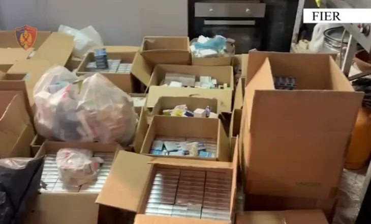 Furnizonte farmacitë e Fierit me ilaçe të skaduara, arrestohet 42-vjeçari