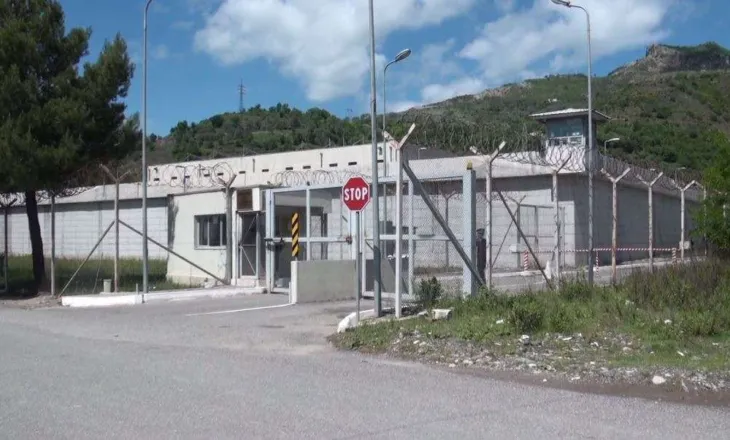 Fusnin drogë në burg! Arrestohen 3 persona në Elbasan, mes tyre edhe një efektiv policie