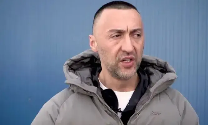 G Bani ironizon eliminimin e Erikut nga Big Brother VIP Albania: “VIP my ass!”