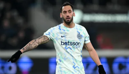 Galatasaray provon sërish për Çalhanoglu. Asnjë largim në janar, madje mund të rinovojë