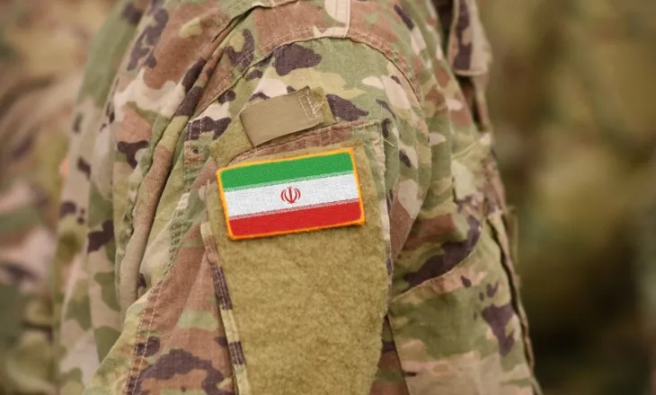 Garda Revolucionare e Iranit paralajmëron SHBA-në dhe Izraelin: E kemi gishtin te këmbëza