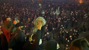 Gardat e Revolucionit kërcënojnë protestuesit në Iran, 50 të vrarë deri tani