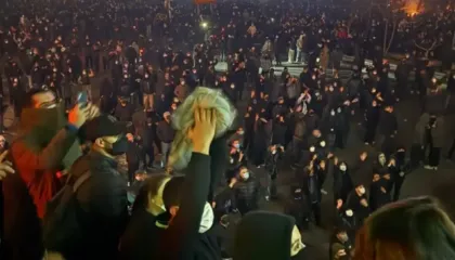 Gardat e Revolucionit kërcënojnë protestuesit në Iran, 50 të vrarë deri tani