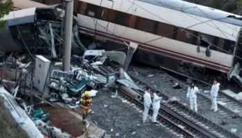 Gjendet një nyje e thyer në shinat e trenit pas përplasjes të dielën në Spanjë