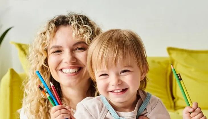 Gjenerata Z po braktis “prindërimin e butë” dhe po rrit fëmijë ndryshe