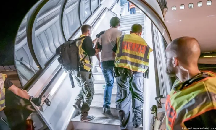 Gjermania kthen sirianët? CSU: S’kanë përse të qëndrojnë më, lufta civile ka përfunduar