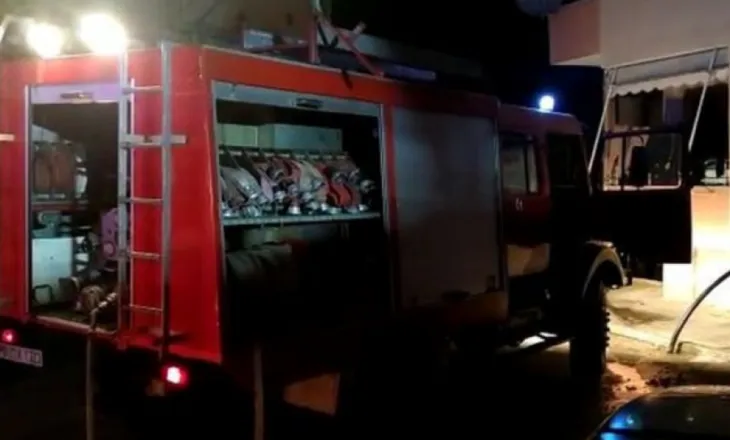 Gjirokastër/ Kabina elektrike përfshihet nga flakët, lagjja Granicë mbetet pa energji