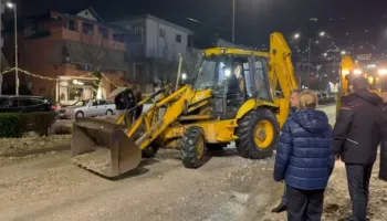 Gjirokastra në emergjencë, nis puna për pastrimin e rrugëve nga inertet (VIDEO)